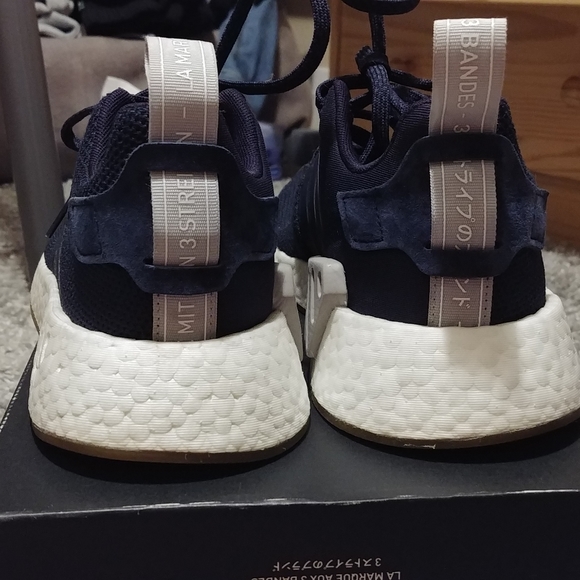 Adidas NMD R2 Women's 7.5 - Picture 2 of 7
